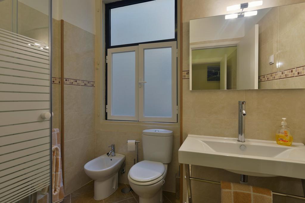 Flh Bairro Alto - Chiado Spacious Flat Lisboa Szoba fotó